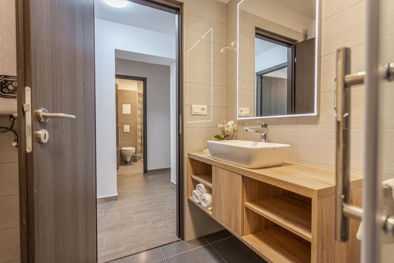 Viktoria Apartman Гюла Екстериор снимка