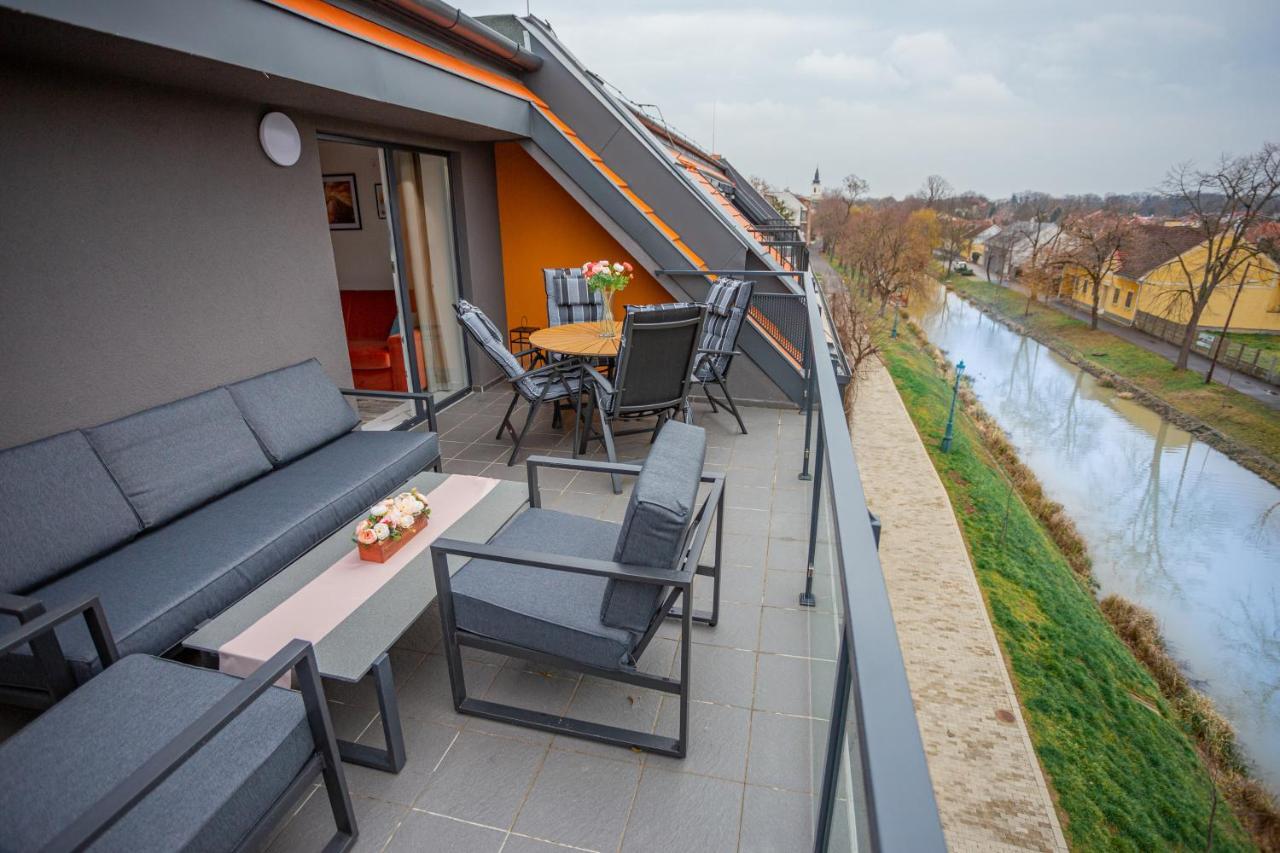 Viktoria Apartman Гюла Екстериор снимка