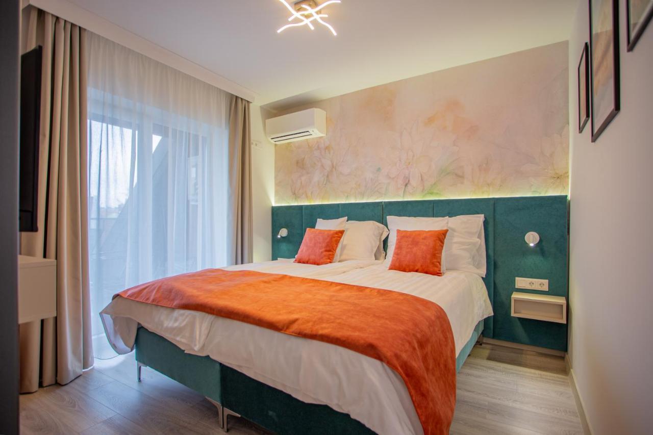 Viktoria Apartman Гюла Екстериор снимка