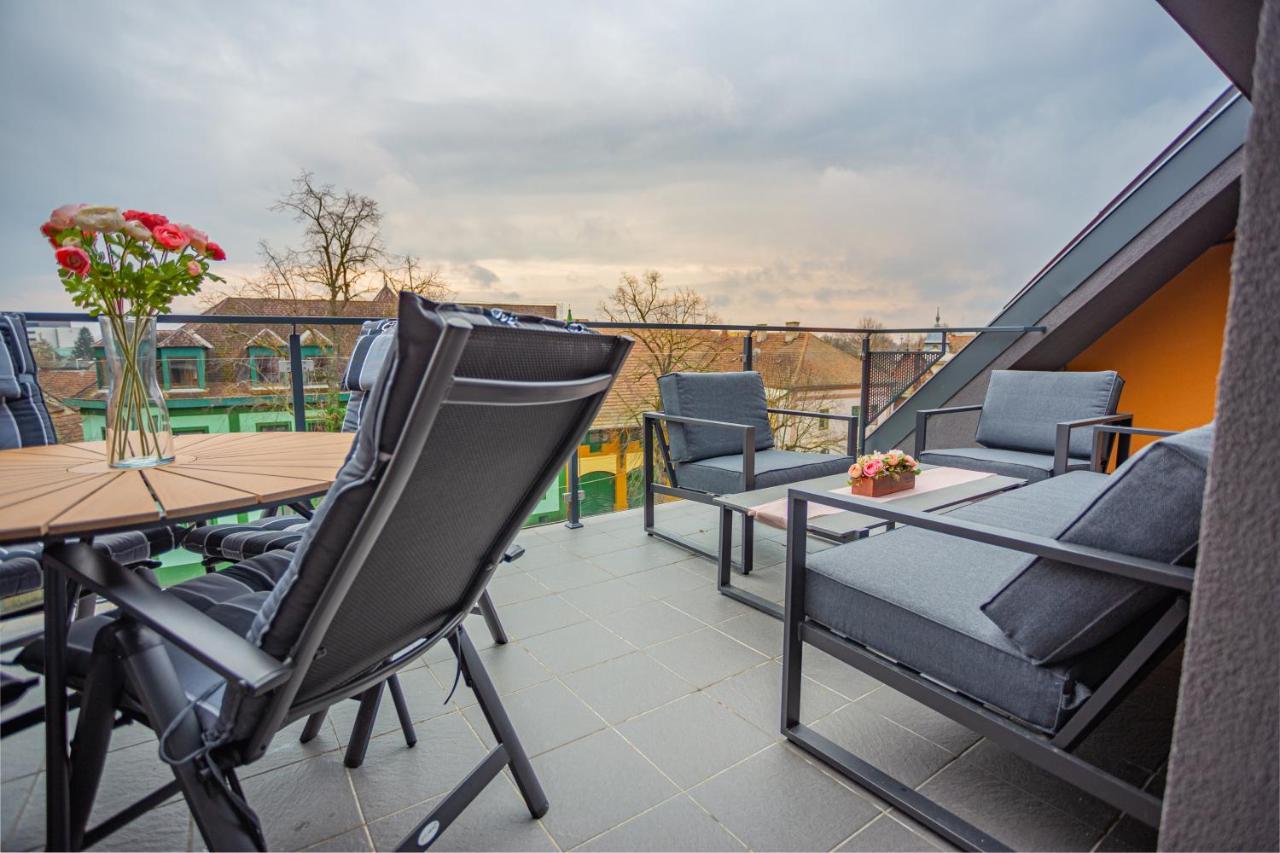 Viktoria Apartman Гюла Екстериор снимка