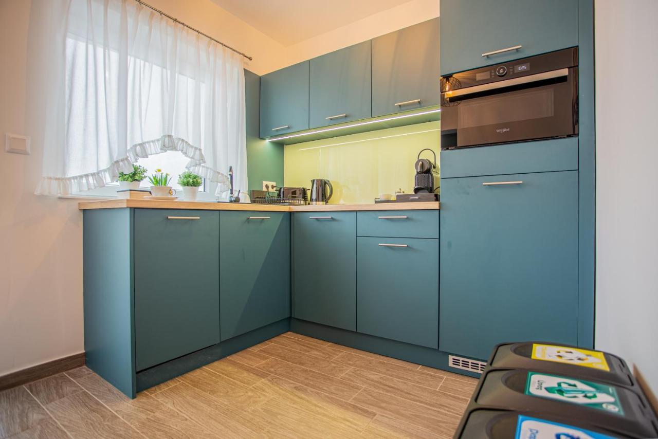 Viktoria Apartman Гюла Екстериор снимка